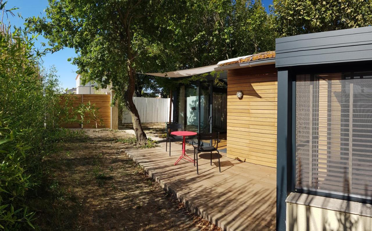 Le Mazet Des Amants, Cabane En Bois Avec Jacuzzi Privatif Avignon Exteriör bild