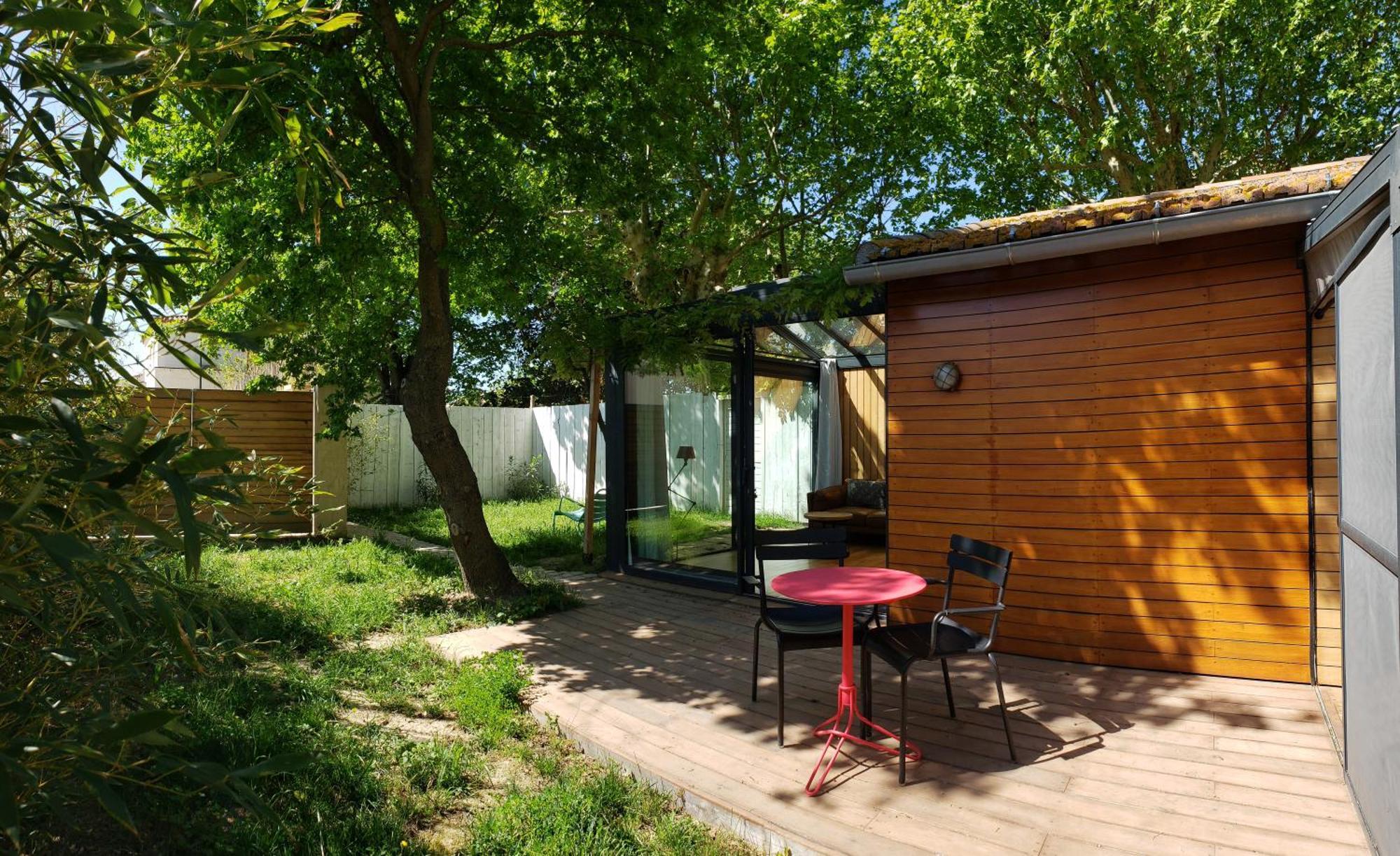 Le Mazet Des Amants, Cabane En Bois Avec Jacuzzi Privatif Avignon Exteriör bild